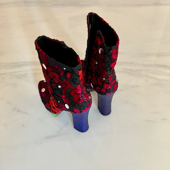 Libertine High Heeled Platform Red Velvet Boots Size 40 / 5" Heel - Picture 4 of 6